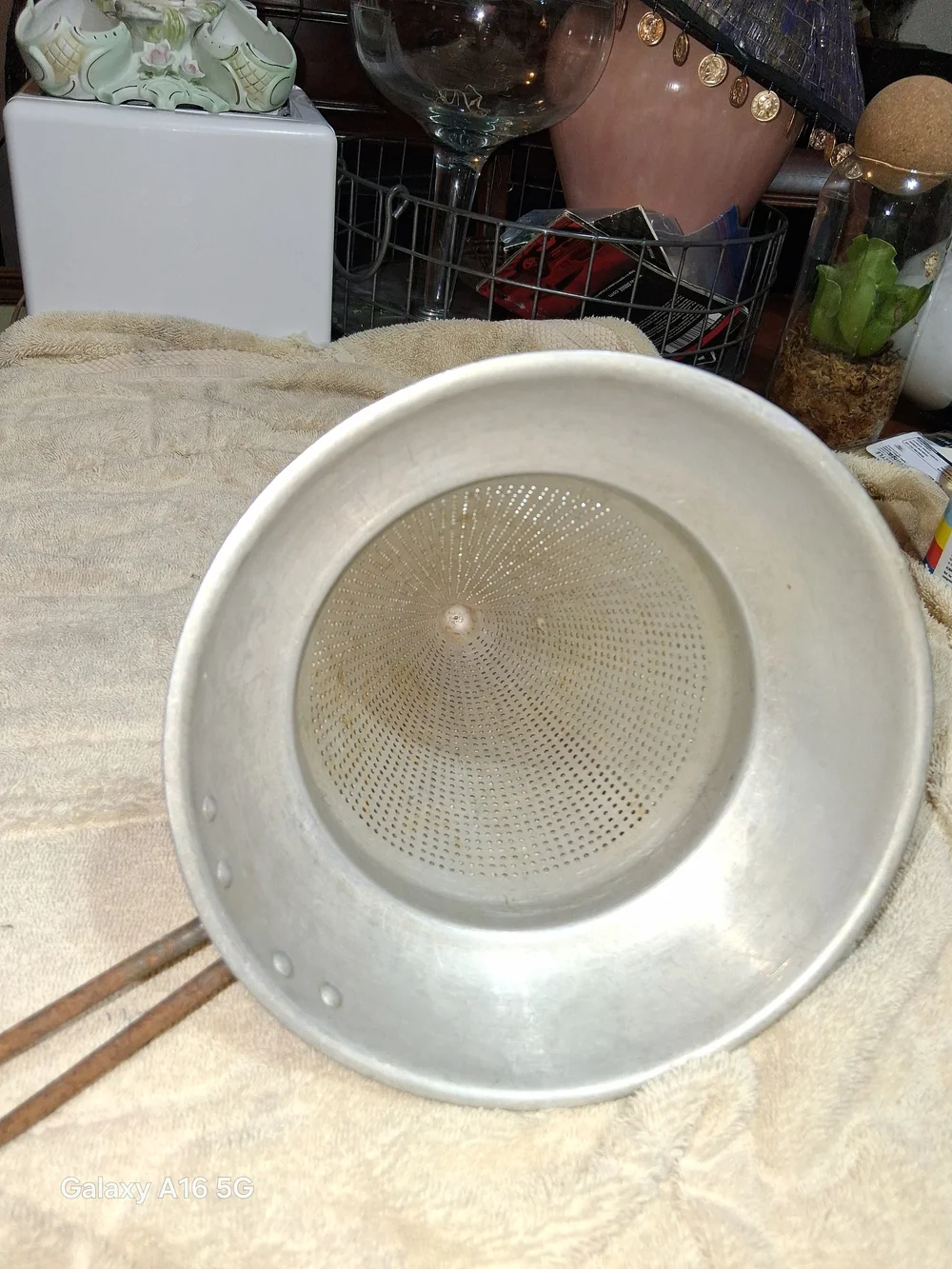 White Metal Food Strainer Colander - Home Kitchen